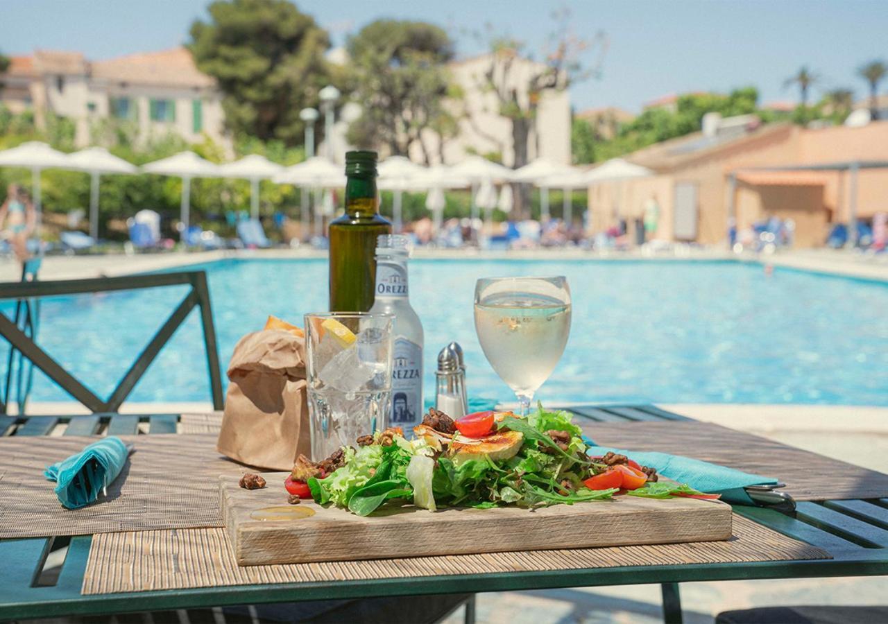 Langley Resort Napoleon Bonaparte LʼÎle-Rousse エクステリア 写真